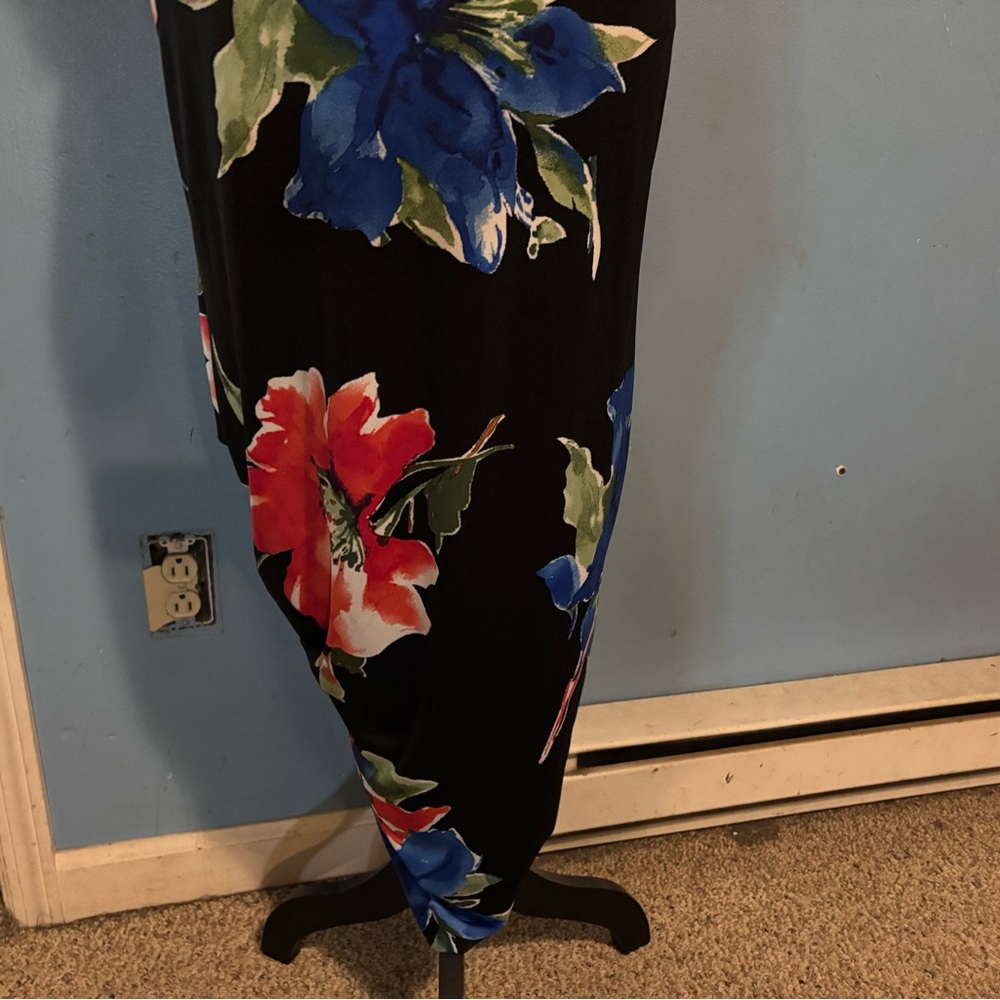 Venus, Strapless, Floral, Maxi Dress - Picture 3 of 7
